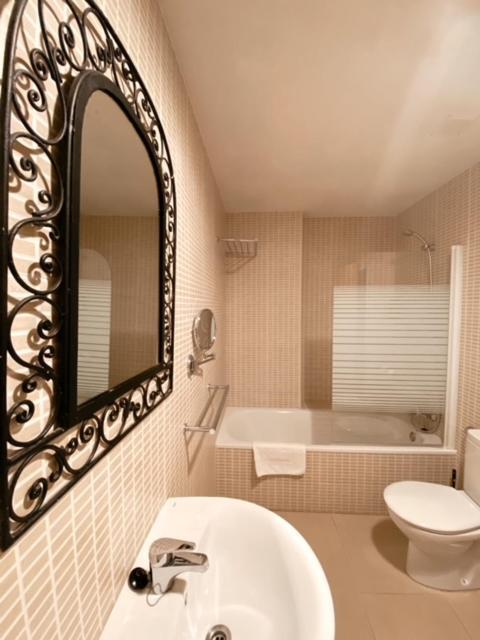 Apartamentos Laurel Logroño Buitenkant foto