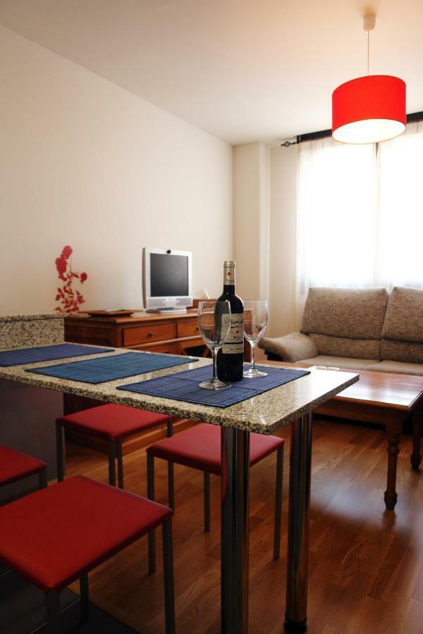 Apartamentos Laurel Logroño Buitenkant foto